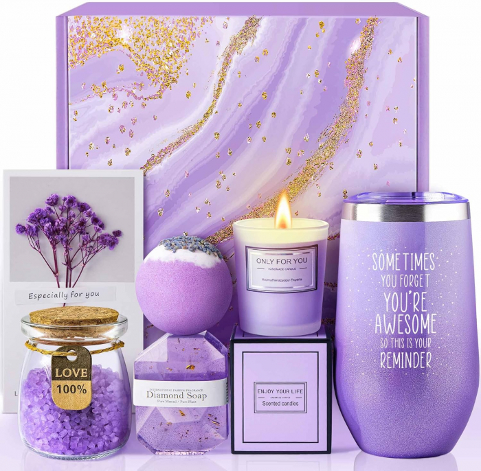 Set Cadou Giftry®, pentru Femei – Set Spa Lavanda 6 Piese, Pahar Termos, Lumanare, Sare si Bomba de Baie, Sapun si Felicitare – Cadou Elegant pentru Zi de Nastere, Craciun, Valentine’s Day, Mov [1]