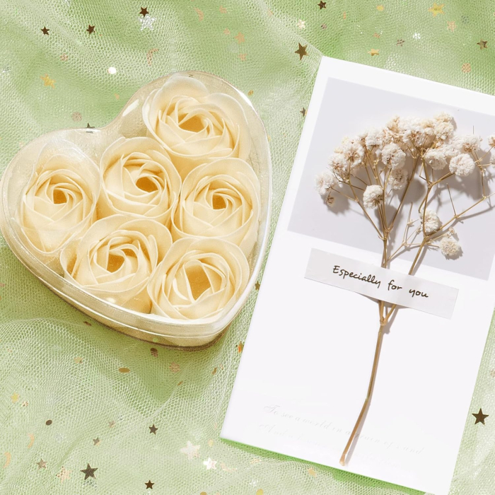 Set cadou Premium pentru femei, Giftry®, 10 Piese, Patura pufoasa, Spa vanilie–cocos, lumanare parfumata, termos inox, sapun, bomba de baie, sosete, masca satin, felicitare, Cutie eleganta, Verde [8]