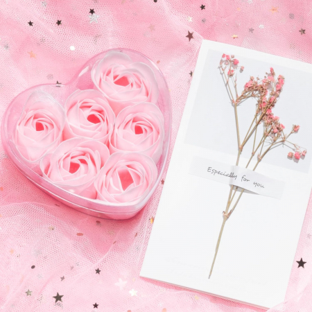 Set Cadou Premium pentru femei, Giftry®, 11 Piese, Patura pufoasa, Spa cu arome de trandafiri, lumanare parfumata, termos inox, sapun, cadou Craciun, 1, 8 Martie, Valentine’s Day, Cutie eleganta, Roz [9]