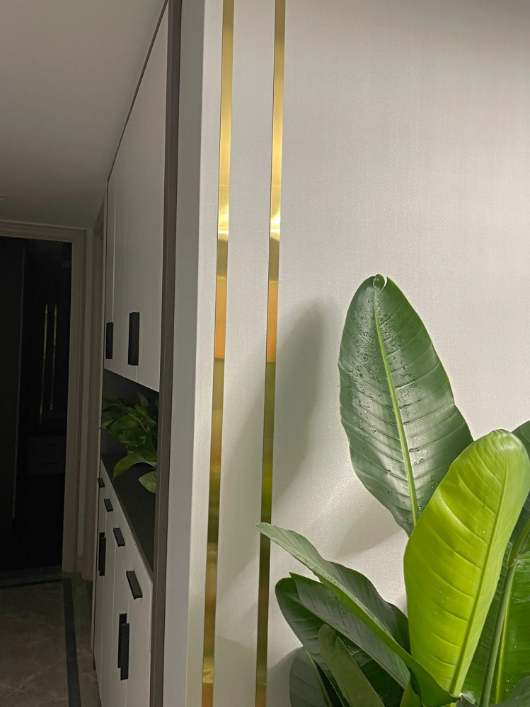 Banda metalica autoadeziva dedeman Banda metalica decorativa Platbanda autoadeziva emag Banda decorativa negru perete mobilier spatiu dormitor living bucatarie banda otel inoxidabil autoadeziva argintiu glixicom banda decorativa aurie ieftina [16]