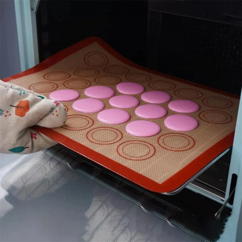 Covoras silicon macarons covoras silicon perforat pentru copt dedeman emag jumbo leroy merlin carrefour ieftine nontoxic fara BPA  foaie copt fursecuri macarons prajituri [2]