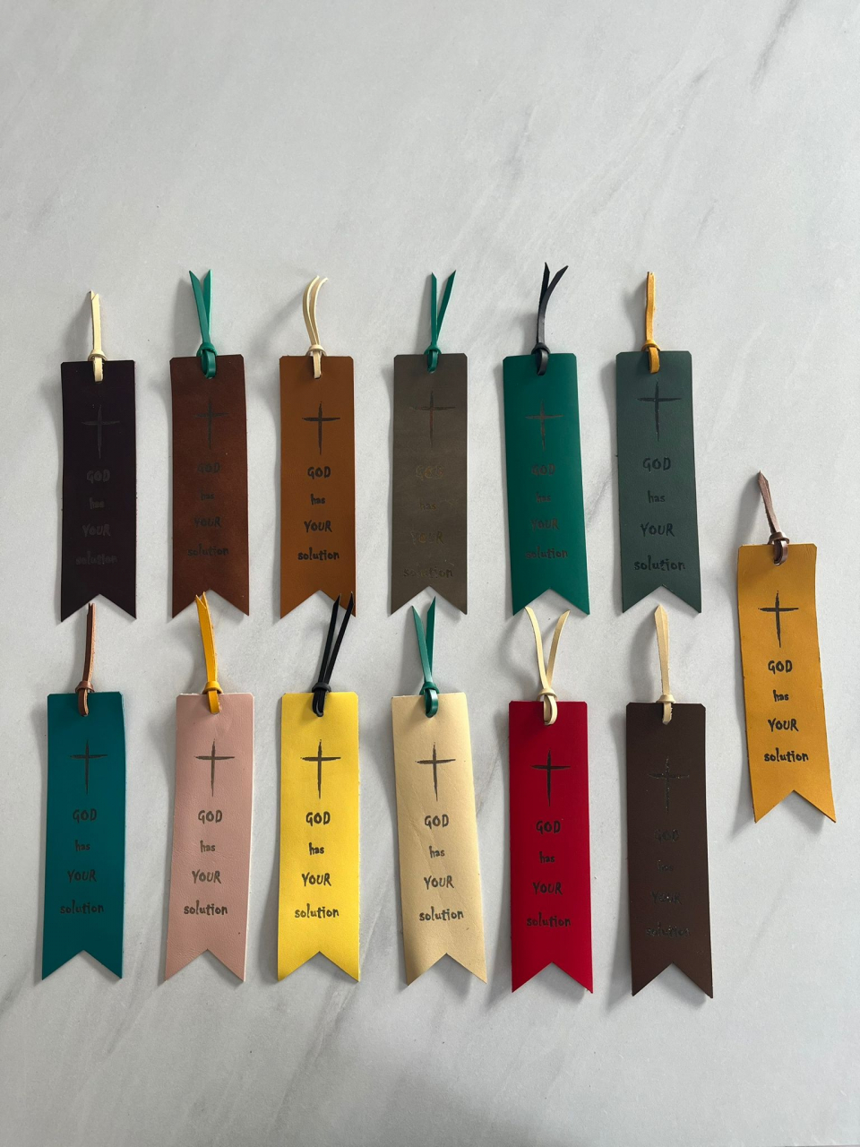 Semn de carte din piele - "God has your solution" [2]