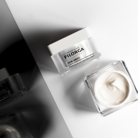 Promo Filorga Octombrie - Crema de zi pentru luminozitate impotriva petelor SKIN-UNIFY, 50ml, FILORGA