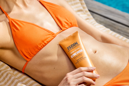 Lotiune iluminatoare cu protectie solara SPF 30 Fotoprotector Body Glow, 200 ml, Isdin [1]