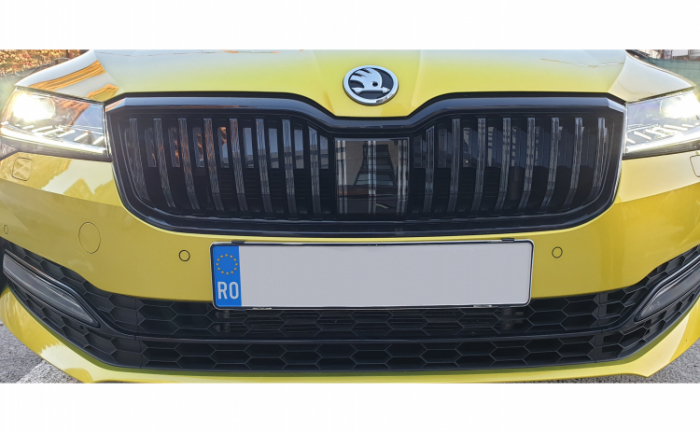 Set suport placute numar inmatriculare auto Ultra Slim - 4 bucati (fata + spate), fara rama [5]