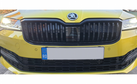 Set suport placute numar inmatriculare auto Ultra Slim - 4 bucati (fata + spate), fara rama [4]