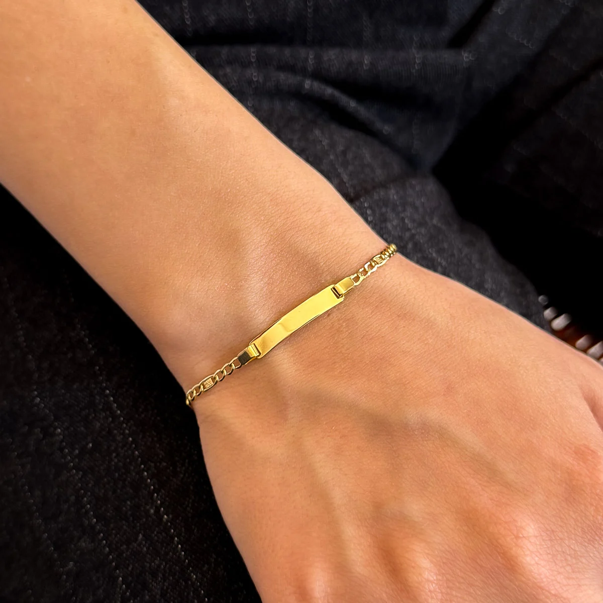 bratara aur 14k placuta