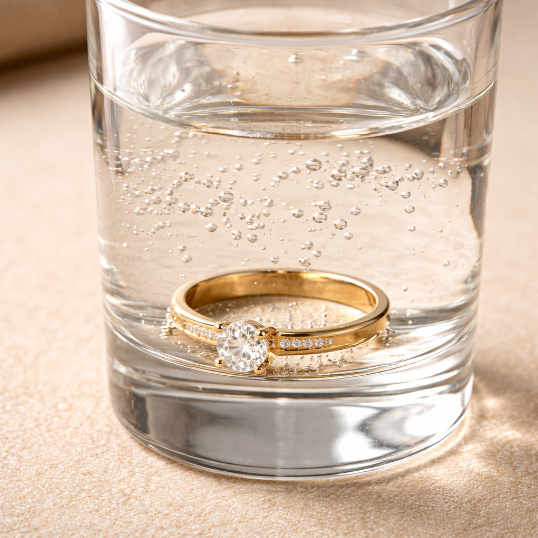 inel aur 14k in pahar cu apa test densitate verificare aur acasa