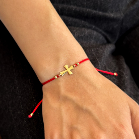 Brățară Soul din aur galben de 14K cu cruce și șnur roșu ajustabil [1]