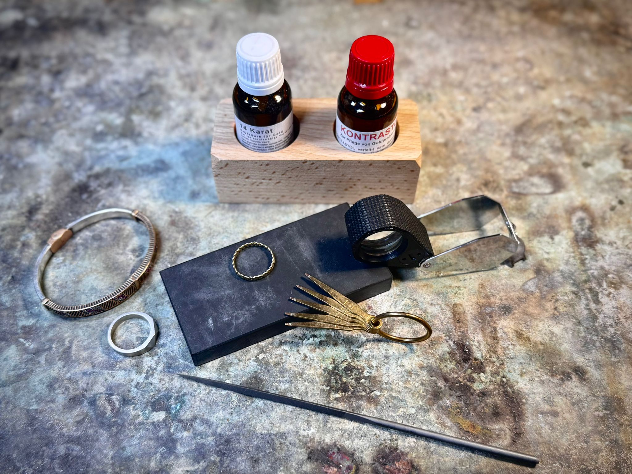 Cum verifici corect aurul cu reactivi - ghid practic.