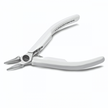 Clesti si Foarfeci - Cleste Lindstrom 7490