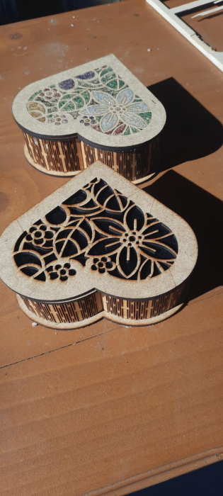 Machete si cutii pentru cadouri gravate [5]