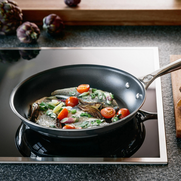 Tigaie antiaderenta 3 straturi PLUS de mica adancime Le Creuset 30 cm [3]