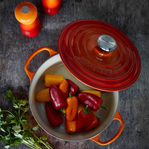 Oala Le Creuset Signature 28 cm rosu cires 6,7 L rotund [8]