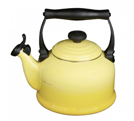 Ustensile de Bucatarie - Le Creuset Fierbator Fluierat Traditional Galben 2,1 L