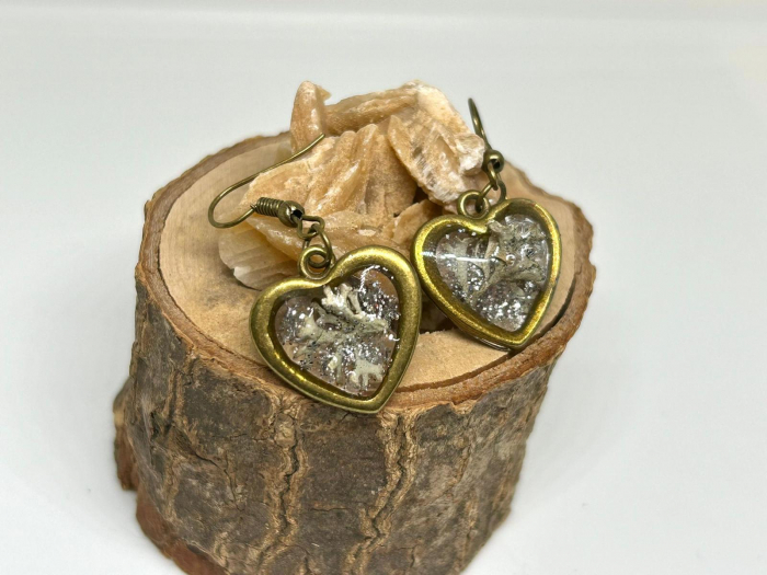 Cercei ”Inima Pădurii” cu licheni de pădure în rășină epoxidică [2]