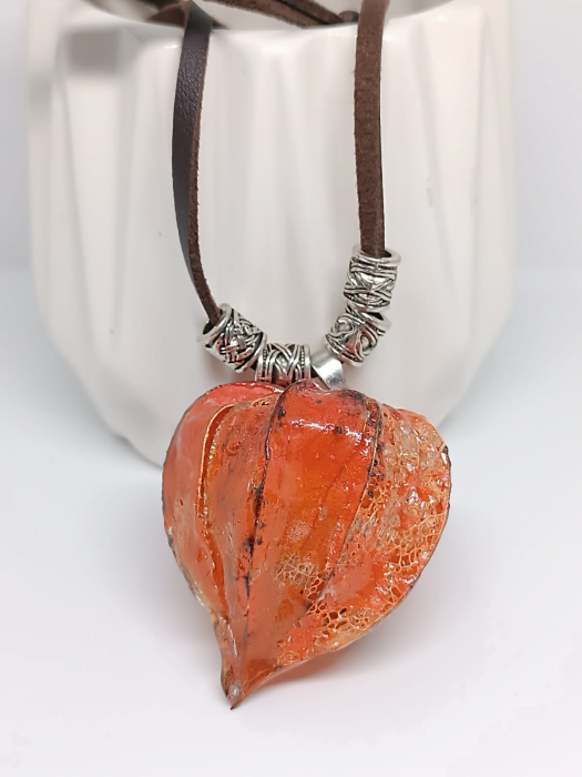 Pandantiv  ”Lampion Chinezesc” ,elegant, din floare de Physalis în rășănă epoxidică [2]