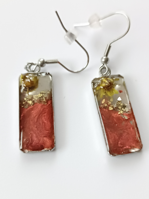 Cercei ”Nuanțe de Cupru”, cu flori naturale în rășină epoxidică [2]