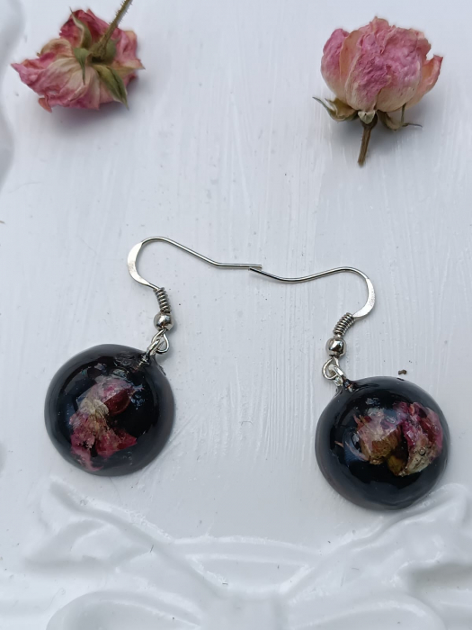 Cercei ”Bucuria trandafirului” din floare naturală de trandafir roz în rășină epoxidică [3]