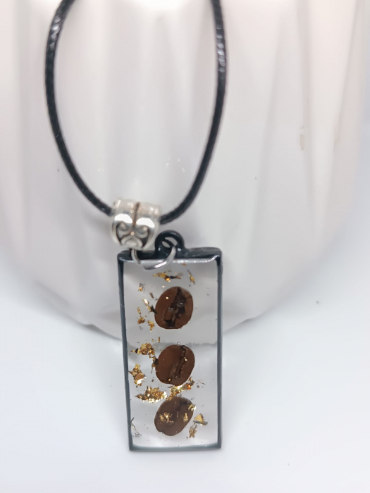 Pandantiv "Time to Coffee" cu boabe de cafea în rășină epoxidică [5]