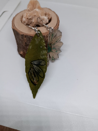 Cercei - Cercei Asimetria Naturii: Margaretă și Dafin din plante naturale în rășină epoxidică