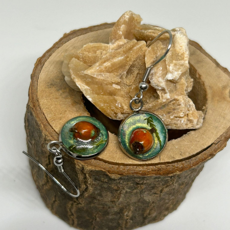 Produse - Cercei  ”Eleganță și stil” cu fructe de măceș în rășină epoxidică