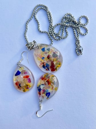 Seturi - Set "Armonie și Stil- cercei și pandantiv pentru Echilibrarea Chakrelor" din pietre semiprețioase în rășină epoxidică