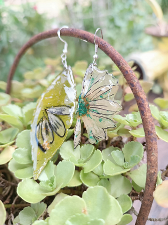 Cercei Asimetria Naturii: Margaretă și Dafin din plante naturale în rășină epoxidică [2]