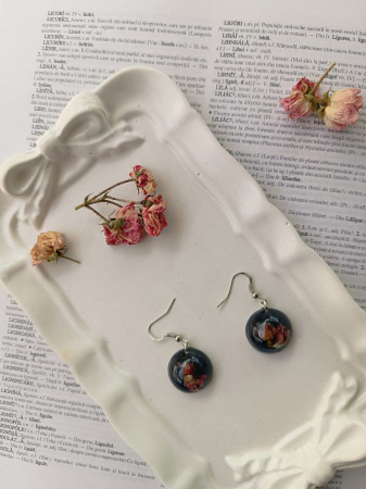 Cercei - Cercei ”Bucuria trandafirului” din floare naturală de trandafir roz în rășină epoxidică