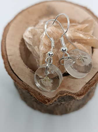 ” Floarea Miresei” cercei  cu flori naturale în rășănă epoxidică [1]