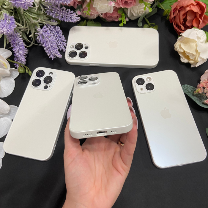 Husa din Sticla si Silicon cu Protectie Lentile Camera pentru iPhone 15, Alb Perlat-Mat [4]