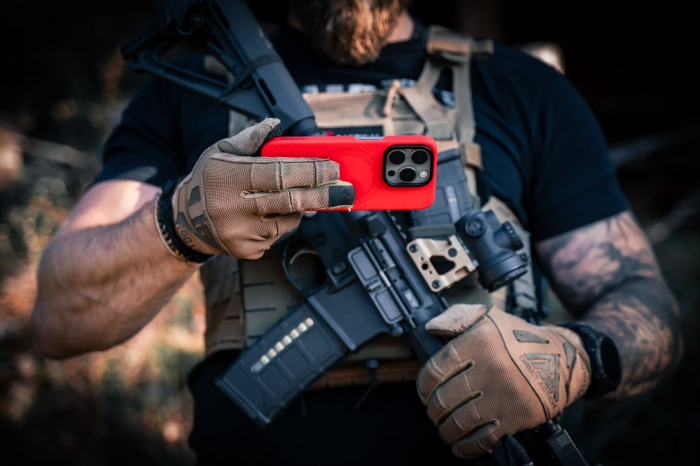 Husa pentru iPhone 14 Pro Max, Tactical MagForce Aramid Bloody Mary Limited Edition, Red [5]