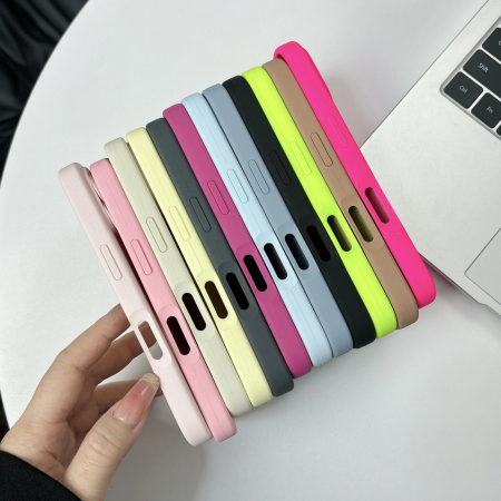 Husa iPhone 15 Pro din Silicon cu Microfibra la Interior si MagSafe, Dragon Fruit [4]