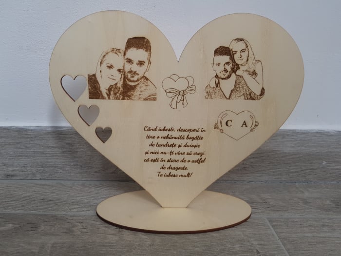 Inima cu suport din lemn [2]