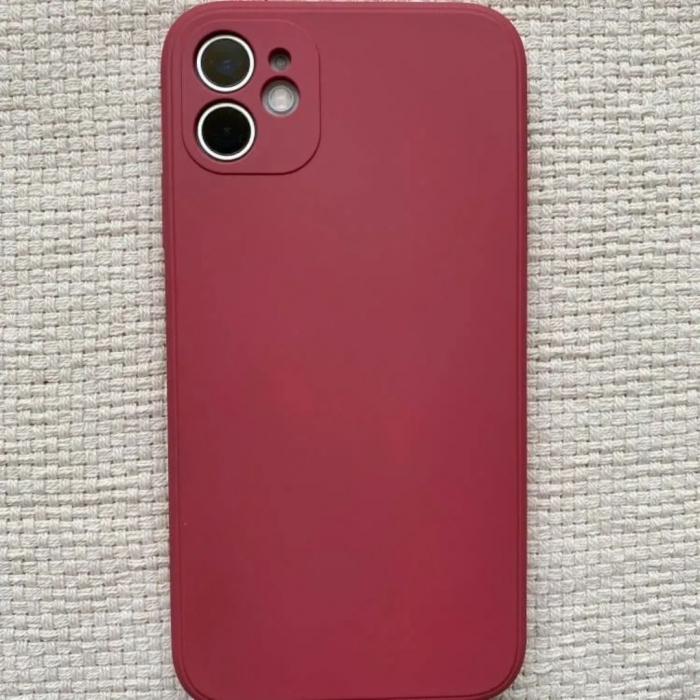 Husa compatibila Iphone 11 din silicon catifelat cu interior din microfibra si protectie la camere [9]