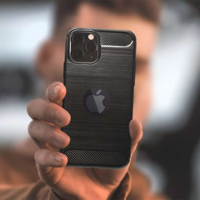Husa iPhone 11 cu Aspect Carbon și Decupaj Logo [5]