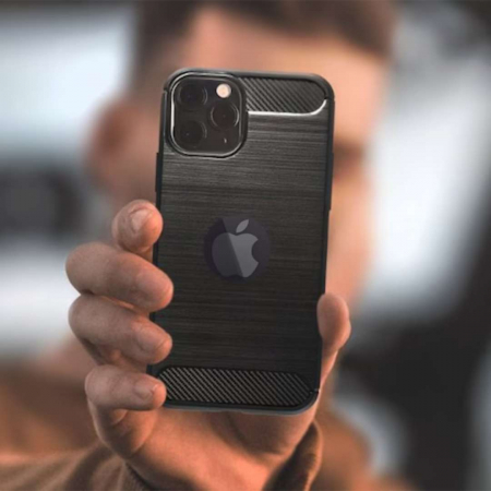 Husa iPhone 11 cu Aspect Carbon și Decupaj Logo [4]
