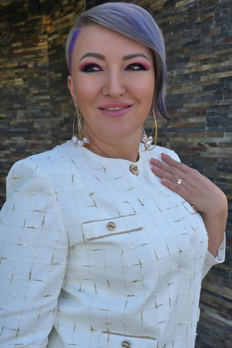 Compleu 330 ivoar/auriu Leonard [3]