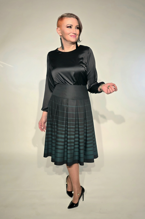 Fusta 040 pliuri verde Letty [2]