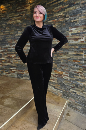 Bluza 422 neagra catifea Anesia [2]