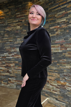 Bluza 422 neagra catifea Anesia [1]