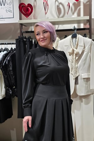 Bluze dama - Bluza 863 neagra Exnec