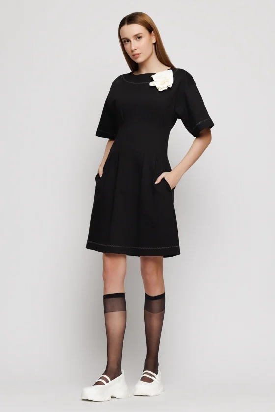 Rochii casual - Rochie 6000 neagra brosa Mizar