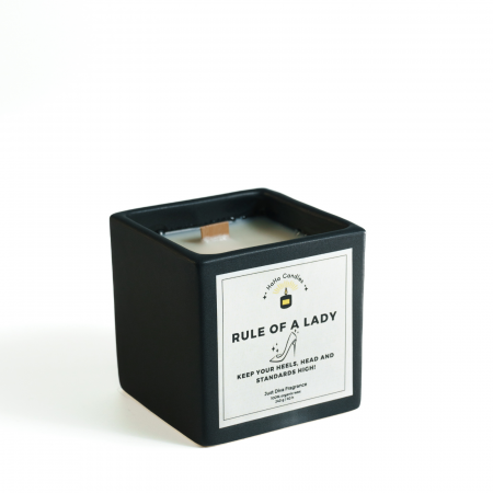 Pentru ea - Lumânare Parfumată RULE OF A LADY