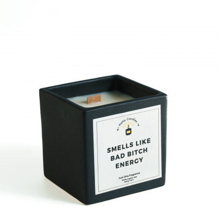 Friends - Lumânare Parfumată SMELLS LIKE BAD BITCH ENERGY