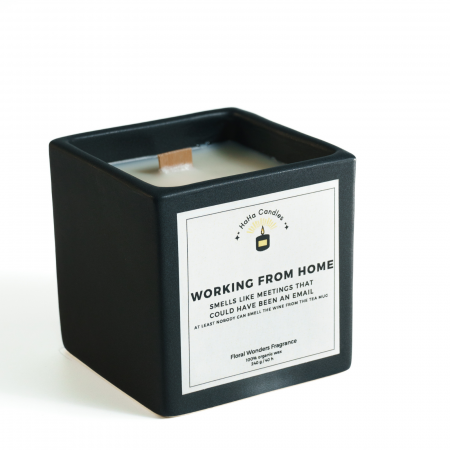 Funny - Lumânare Parfumată WORKING FROM HOME