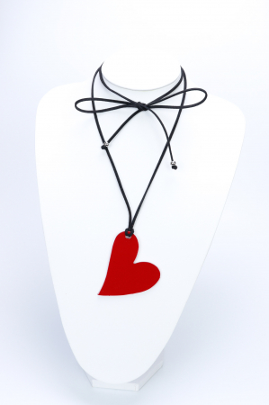 Toate produsele - Colier choker cu inima din piele lacuita