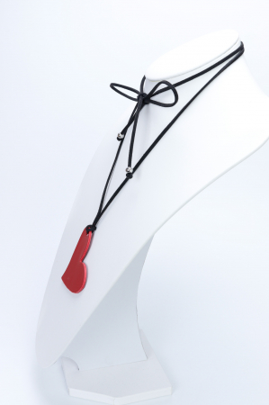 Colier choker cu inima din piele lacuita [5]