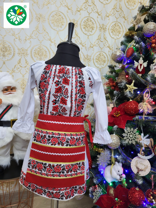 Costum traditional pentru fete model 1 [4]