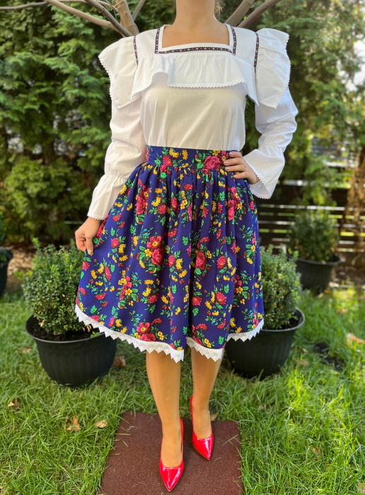 Compleu traditional  Margareta [2]